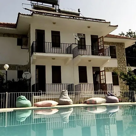 Sefa Oludeniz